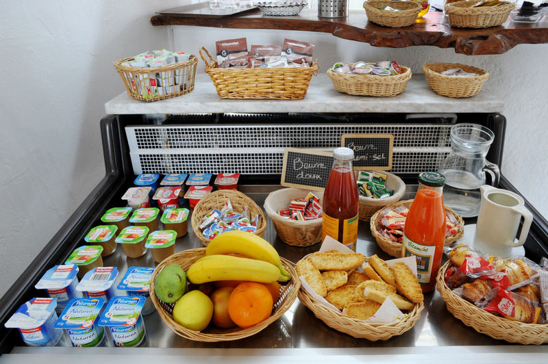 Hotel Les Rosiers 라로셸 외부 사진