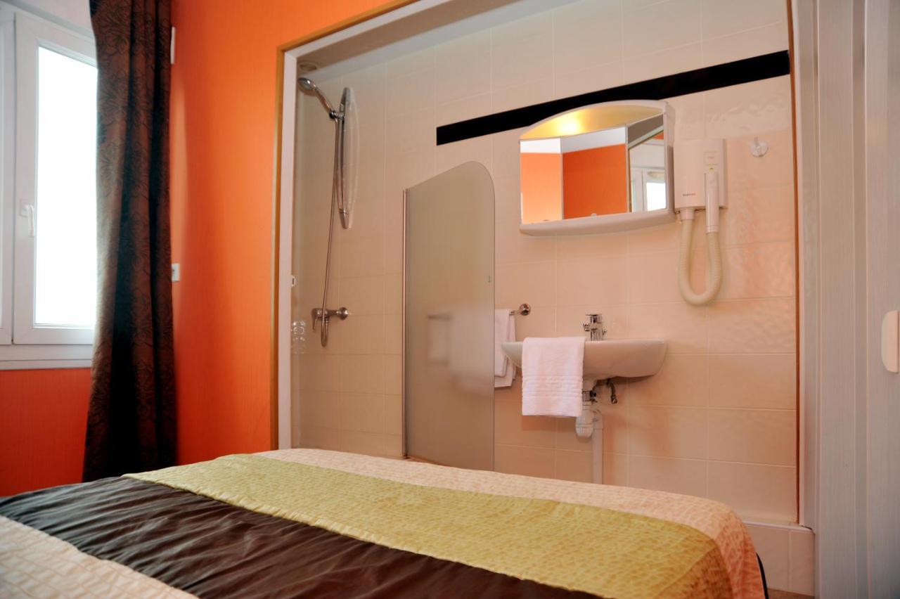 Hotel Les Rosiers 라로셸 외부 사진
